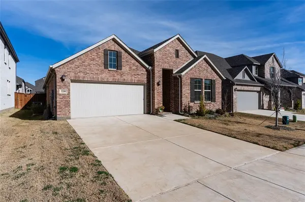 5200 Woodway Drive, Denton, TX 76226