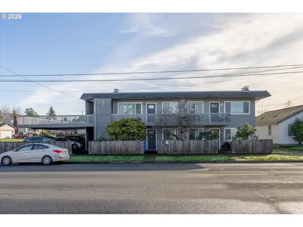 504 N 7TH AVE, Kelso, WA 98626