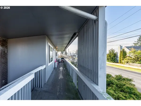 504 N 7TH AVE, Kelso, WA 98626