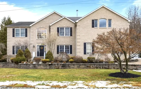 73 Big Piece Rd,  Fairfield Twp.,  NJ 07004