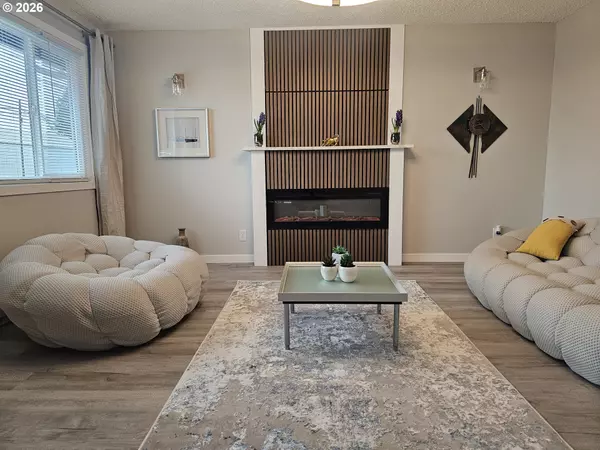 Kelso, WA 98626,1208 S PACIFIC AVE