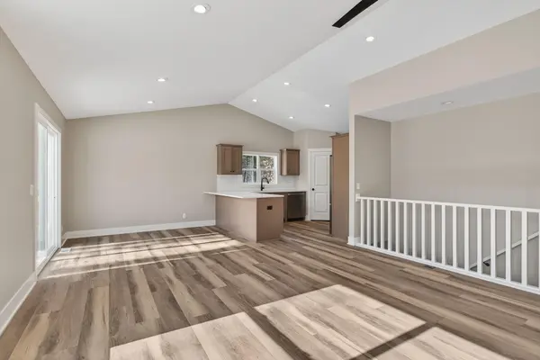 3706 Country CT, Valley Twp, MI 49010