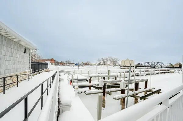 200 Lake ST #3B, St. Joseph City, MI 49085