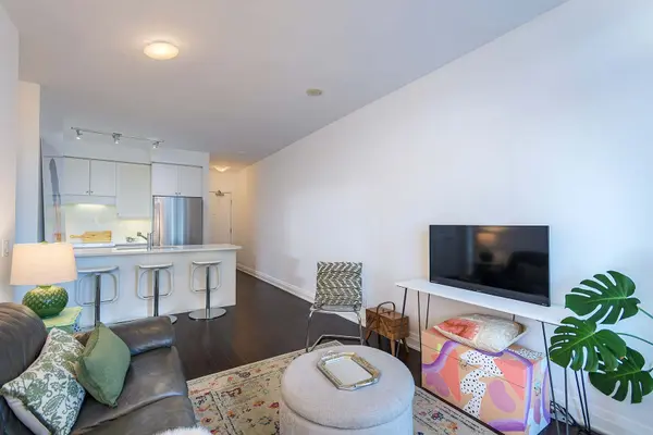 530 St Clair AVE W #1505, Toronto C03, ON M6C 0A2