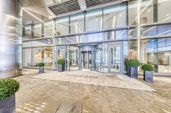 Toronto C01, ON M5V 0X3,1 Concord Cityplace WAY #6802