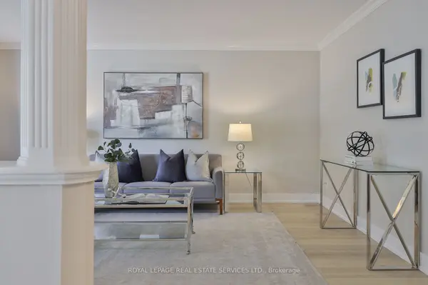 45 Doonaree DR, Toronto C13, ON M3A 1M5