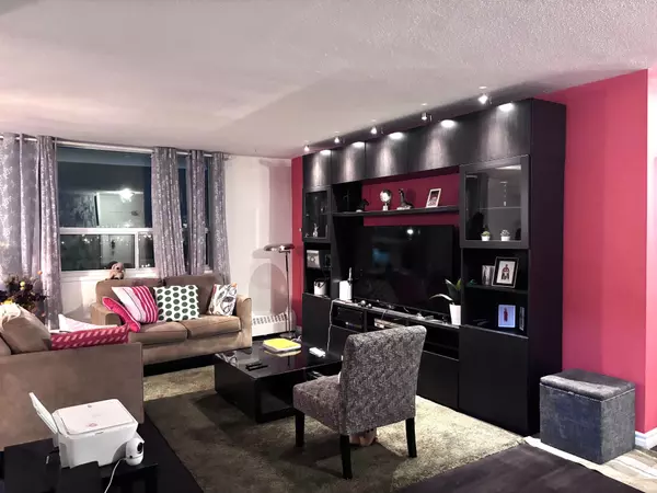 Toronto E08, ON M1M 2Z9,180 Markham RD S #819