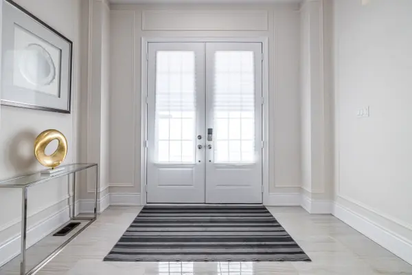 Aurora, ON L4G 0Y8,122 Scrivener DR