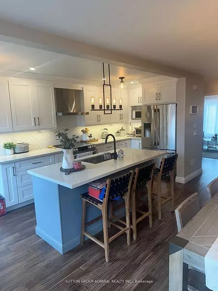 Brampton, ON L6V 4M7,2 Clay Brick CT #110