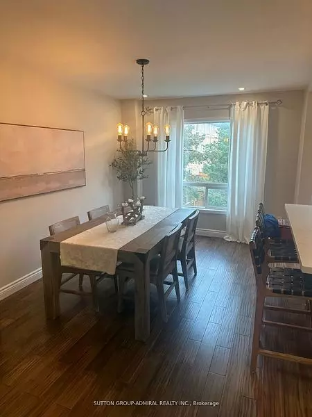 Brampton, ON L6V 4M7,2 Clay Brick CT #110