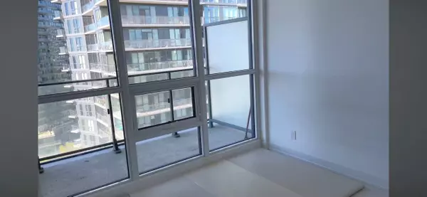 Toronto W06, ON M8V 1A4,2200 Lake Shore BLVD W #1802