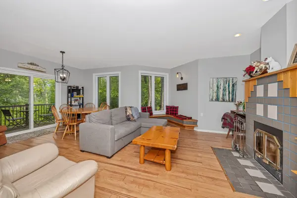 65 Mary Joanne DR #203, Greater Madawaska, ON K0J 1H0