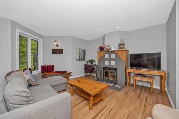 65 Mary Joanne DR #203, Greater Madawaska, ON K0J 1H0