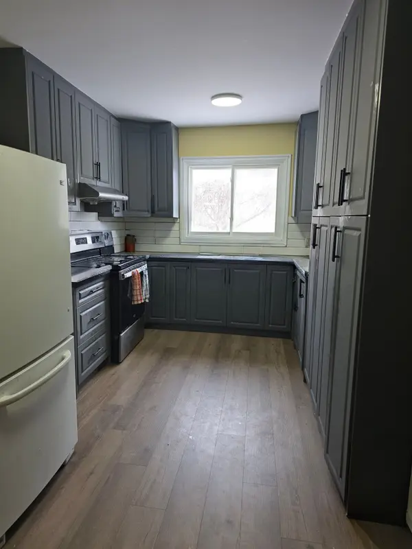 717 King ST W, Kingston, ON K7M 2G3