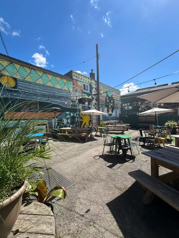 298 James ST N, Hamilton, ON L8R 2L3