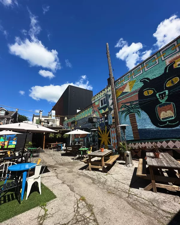 Hamilton, ON L8R 2L3,298 James ST N