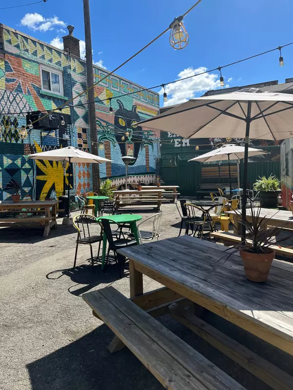 Hamilton, ON L8R 2L3,298 James ST N