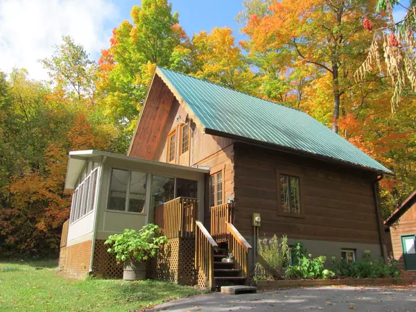 Greater Madawaska, ON K0J 1H0,57 Viewmount DR