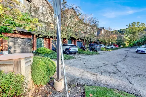 Hamilton, ON L8S 4R2,1983 Main ST W #1