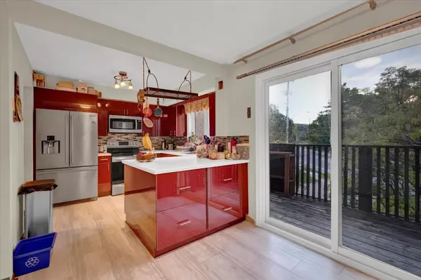 Hamilton, ON L8S 4R2,1983 Main ST W #1