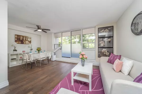 Hamilton, ON L8S 0E9,1964 Main ST W #404