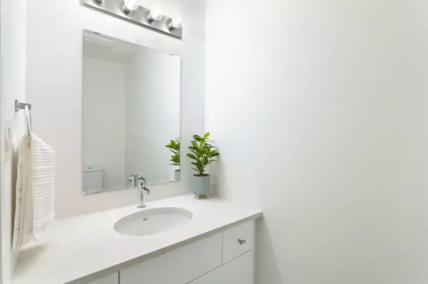 83 Thatcher DR, Guelph, ON N1L 1B3