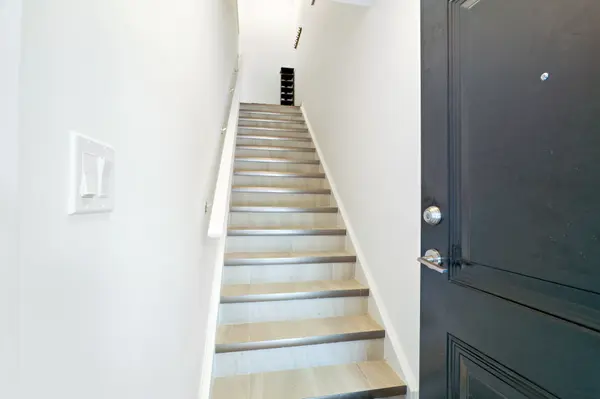 83 Thatcher DR, Guelph, ON N1L 1B3