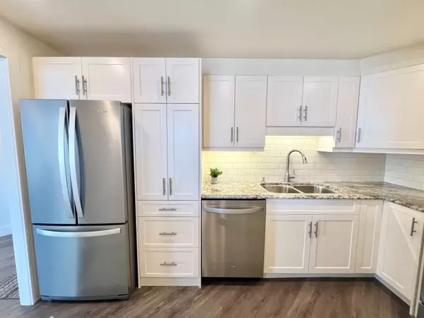 Belleville, ON K8N 5M4,344 Front ST #1002