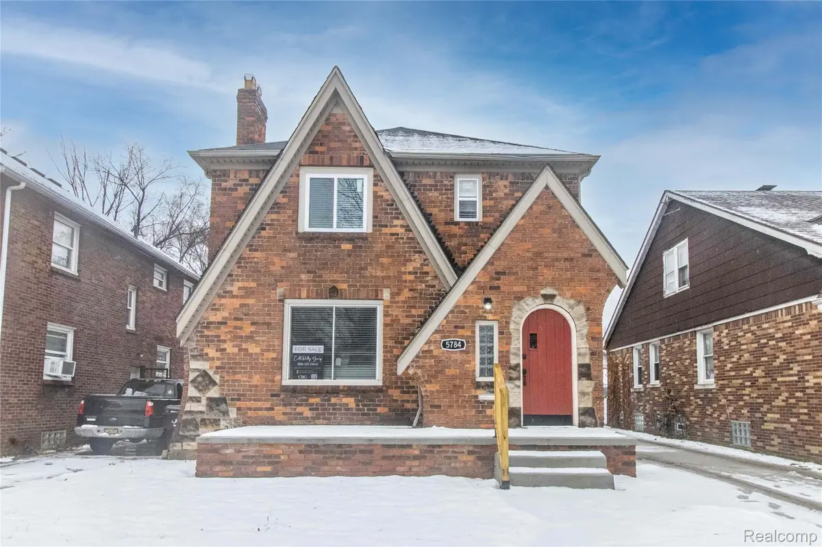 5784 WHITTIER ST, Detroit, MI 48224