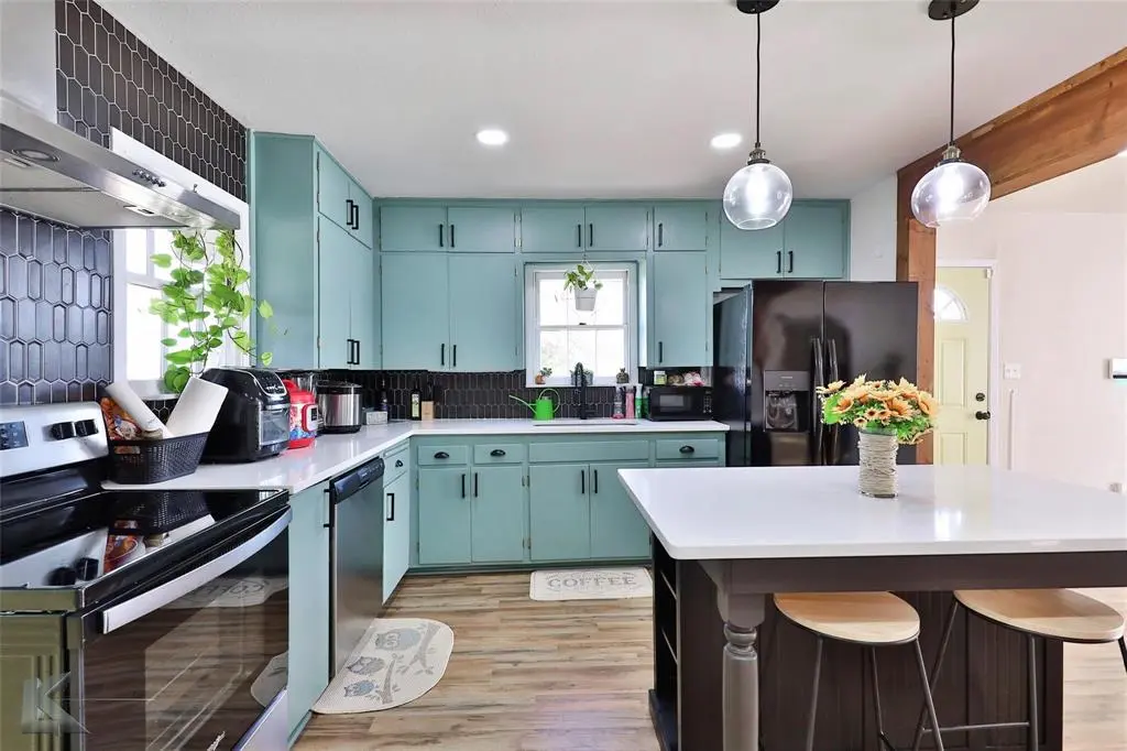 400 E Arkansas Avenue, Sweetwater, TX 79556