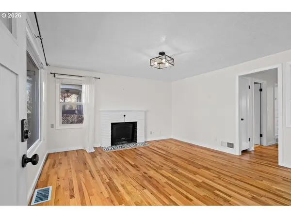 413 E FOURTH PLAIN BLVD, Vancouver, WA 98663