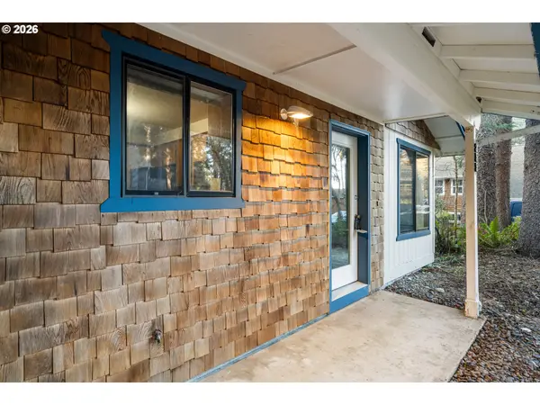 355 N CHINOOK ST, Cannon Beach, OR 97110