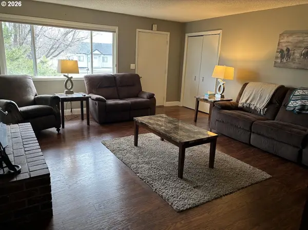 La Grande, OR 97850,404 2ND ST