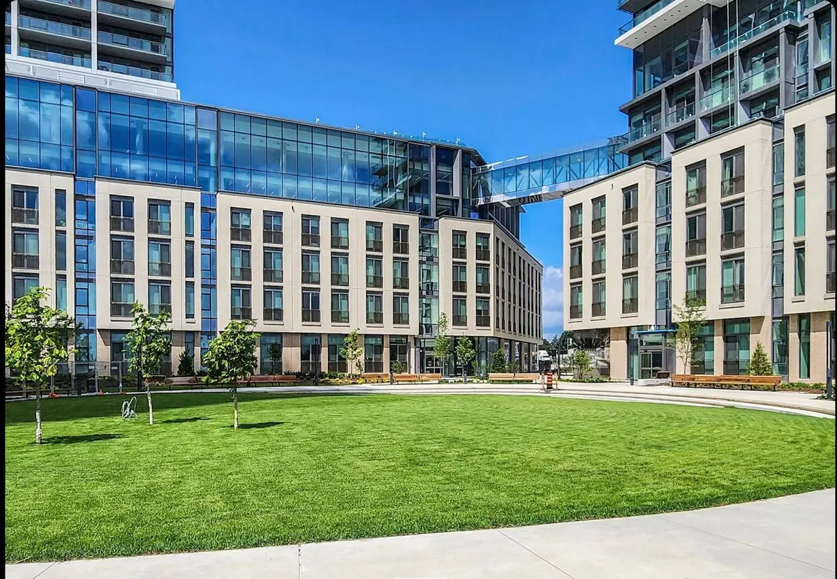 Vaughan, ON L4K 0L1,1000 Portage Pkwy #3008