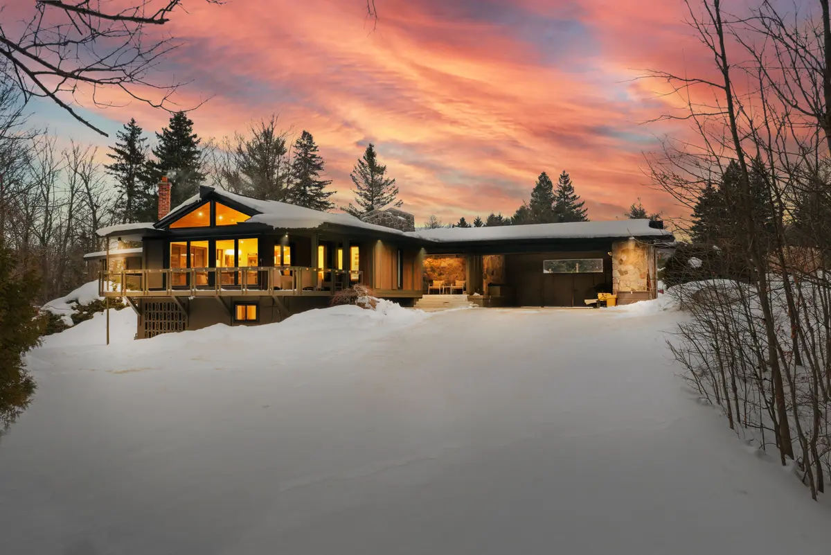 2510 Britannia RD, Burlington, ON L7P 0G3