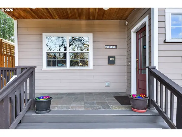 Portland, OR 97214,2448 SE YAMHILL ST