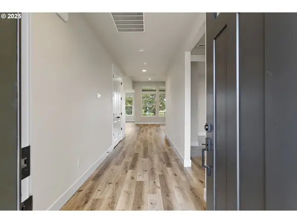 707 Magnolia AVE, Woodburn, OR 97071