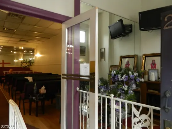 92 Monticello Ave, Jersey City, NJ 07304