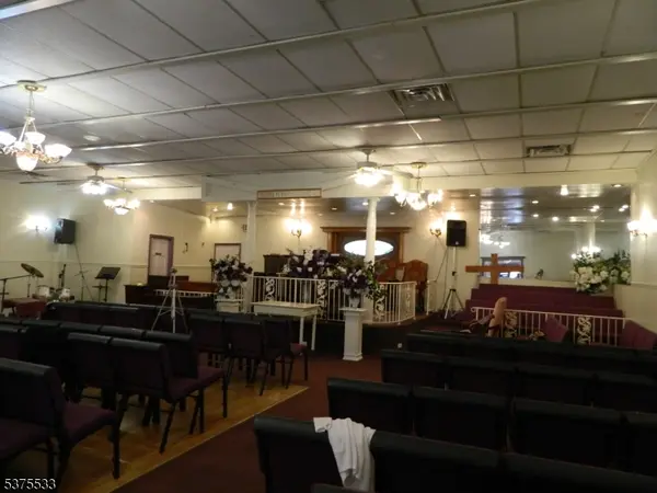 92 Monticello Ave, Jersey City, NJ 07304