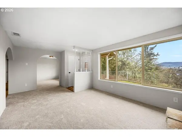 Roseburg, OR 97470,8981 GARDEN VALLEY RD