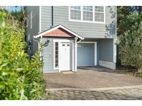 Portland, OR 97219,8062 SW 33RD PL