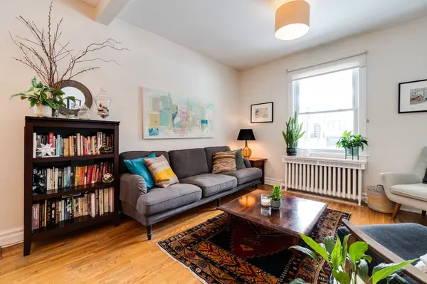 Toronto W06, ON M8V 3N7,87 Twenty Fourth ST