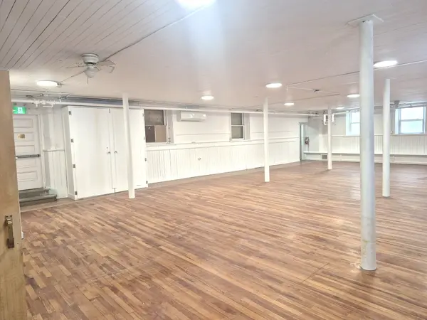 1204 Richmond ST, London East, ON N6A 3L4