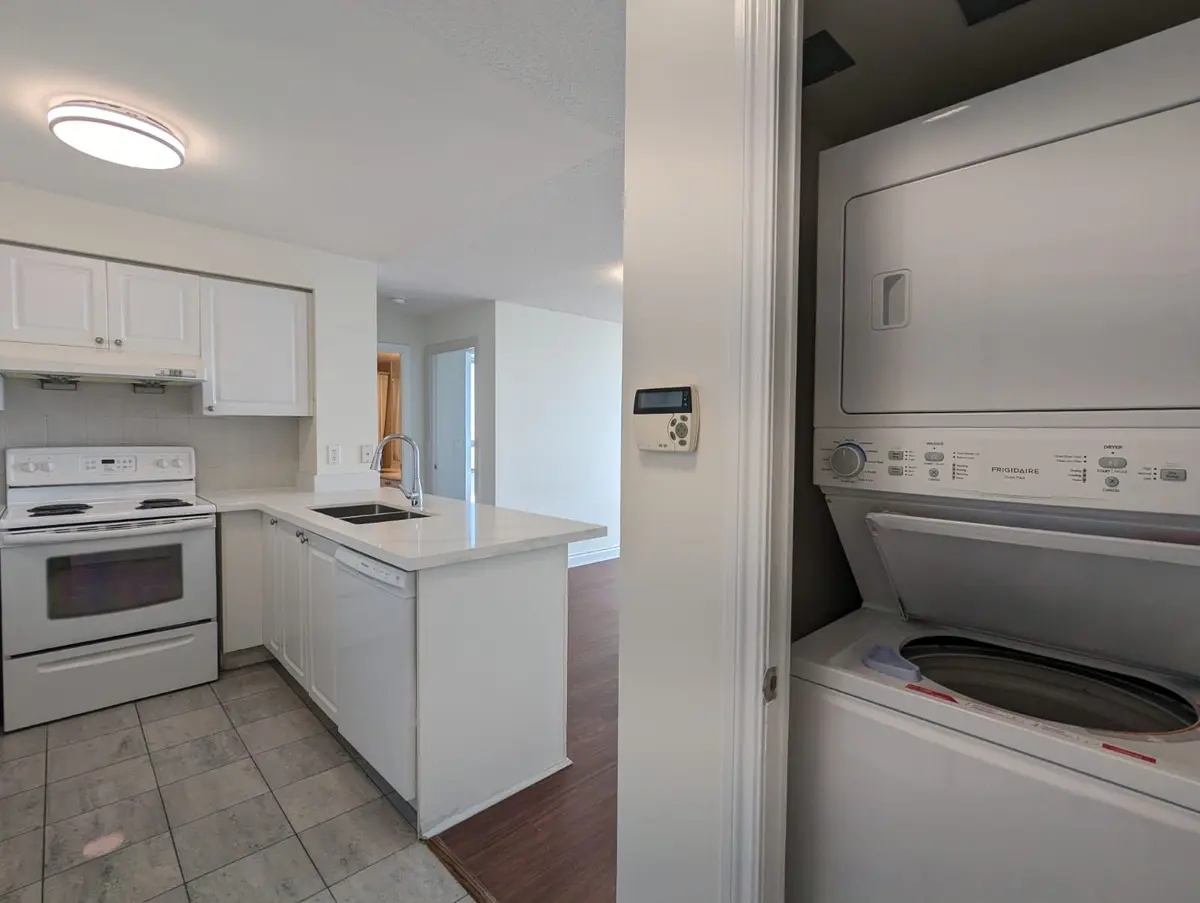 Toronto E09, ON M1P 5J4,50 Brian Harrison WAY #3002