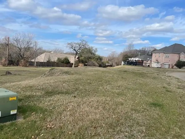 2805 Katherine Court, Dalworthington Gardens, TX 76016