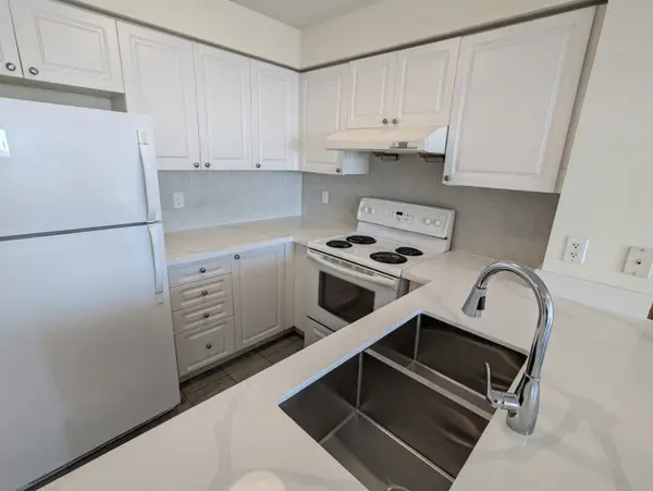 Toronto E09, ON M1P 5J4,50 Brian Harrison WAY #3002