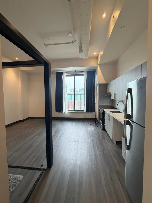 Hamilton, ON L8N 1A9,121 King ST E