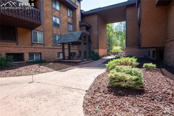 935 Saturn DR #101, Colorado Springs, CO 80905