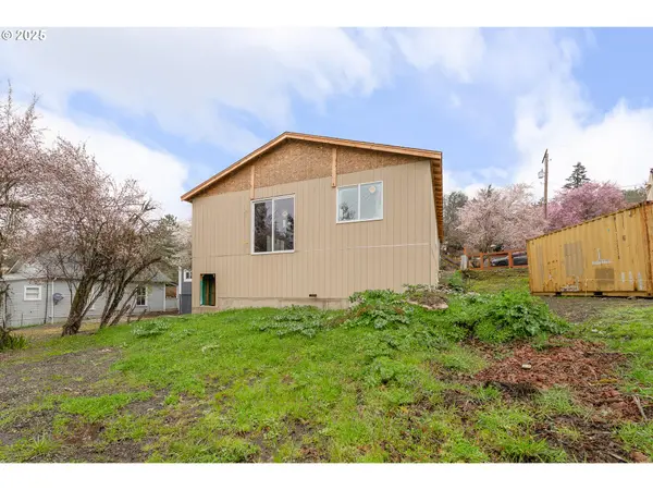 248 SE PITZER ST, Roseburg, OR 97470