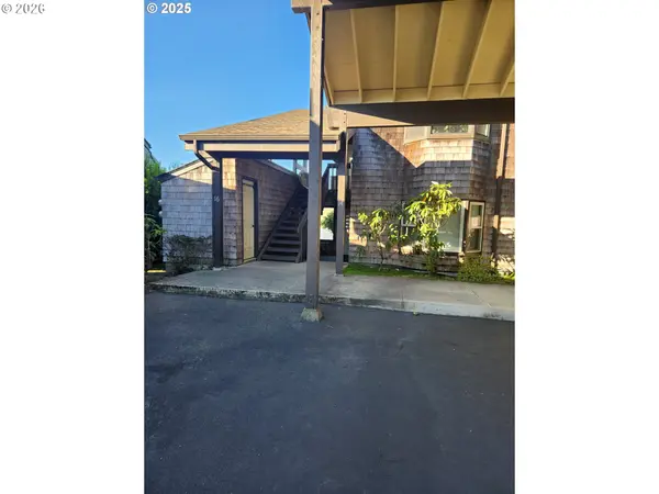 1040 BAY ST #14, Florence, OR 97439